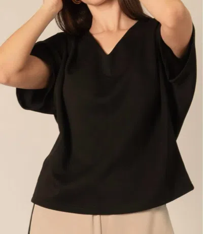 P.cill V Neck Short Sleeve Top In Black