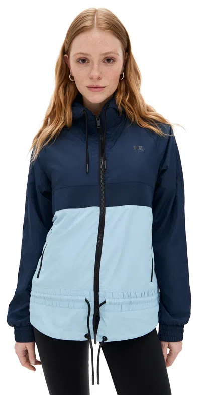 P.e Nation P. E Nation Man Down Jacket Ice Blue/dark Navy