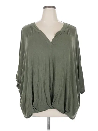 Pre-owned Peach 3/4 Sleeve T-shirt In Green