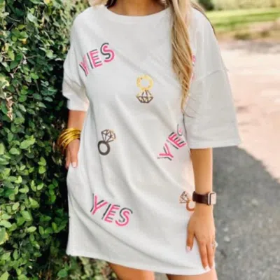 Peach Love Bride To Be "yes" T-shirt Dress In White In Grey