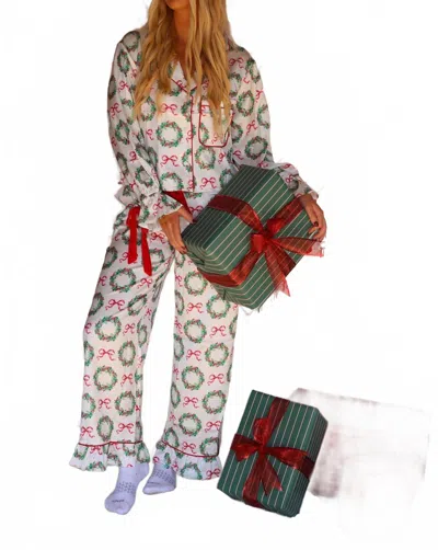 Peach Love Holly Jolly Stain Pajama Set In White In Multi
