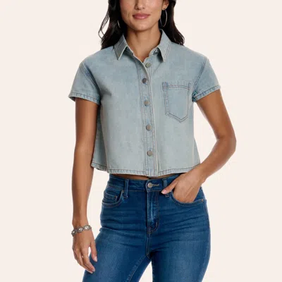 Peach Love Women's Light Wash Cropped Denim Shirt In Blue