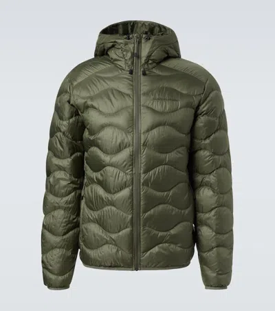 Peak Performance Helium Hooded Down Jacket In Green