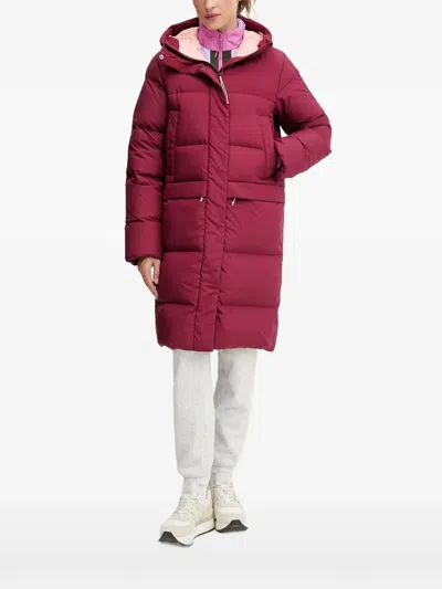 Peak Performance Hooded Padded Jacket In Burgundy