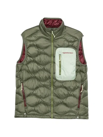 Peak Performance Quilted Gilet In Green