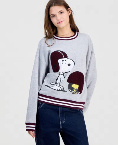 Peanuts Juniors' Snoopy Football Graphic Sweatshirt In Gray