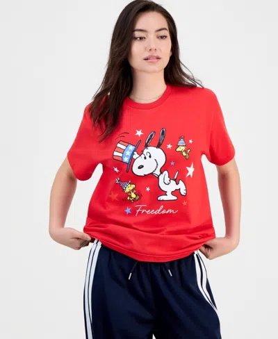 Peanuts Juniors' Snoopy Freedom Cotton Short-sleeve T-shirt In Red