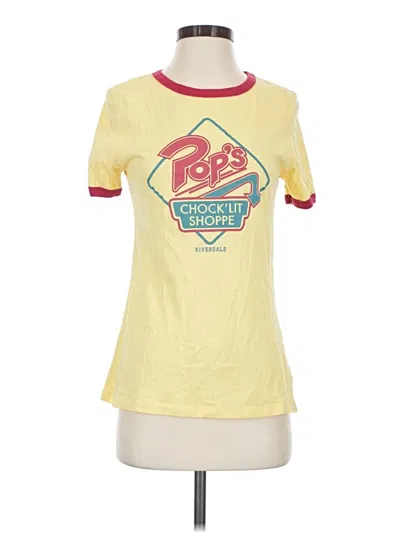 Pre-owned Peanuts Short Sleeve T-shirt In Yellow