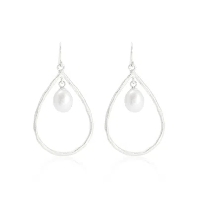 Pearls Of The Orient Online Women's White / Silver Credo Brushed Sterling Silver & Pearls Drop Earrings In Multi
