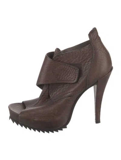Pre-owned Pedro Garcia Leather Pumps In Brown