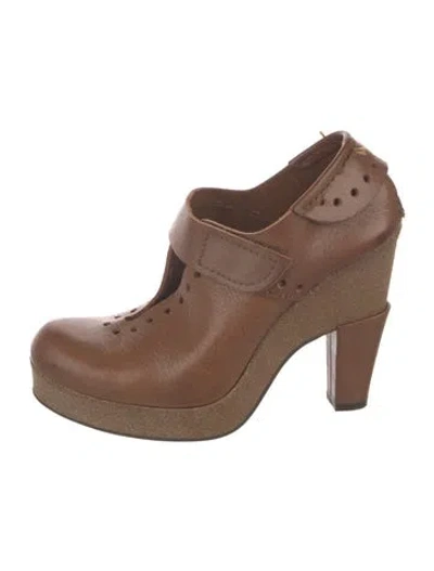 Pre-owned Pedro Garcia Leather Pumps In Brown