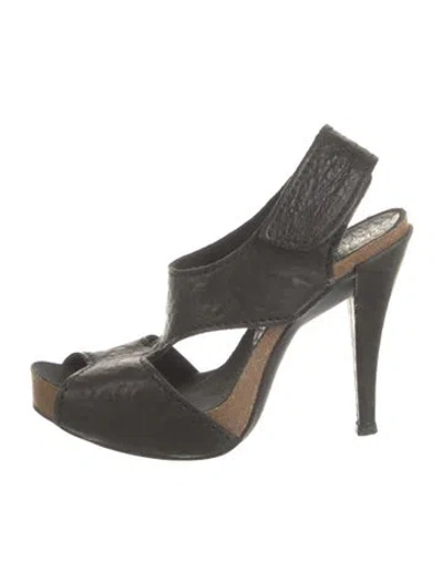 Pre-owned Pedro Garcia Leather Slingback Pumps In Black