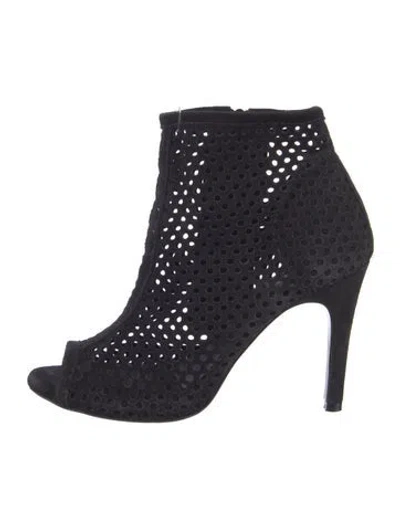 Pre-owned Pedro Garcia Suede Lasercut Accents Pumps In Black