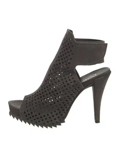 Pre-owned Pedro Garcia Suede Lasercut Accents Pumps In Grey