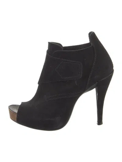 Pre-owned Pedro Garcia Suede Pumps In Black