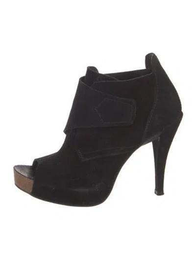 Pre-owned Pedro Garcia Suede Pumps In Black