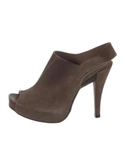 Pre-owned Pedro Garcia Suede Pumps In Brown