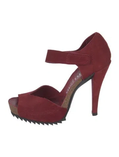 Pre-owned Pedro Garcia Suede Pumps In Red