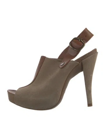 Pre-owned Pedro Garcia Suede Slingback Pumps In Brown