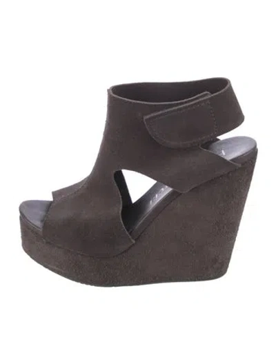 Pre-owned Pedro Garcia Suede Slingback Pumps In Gray