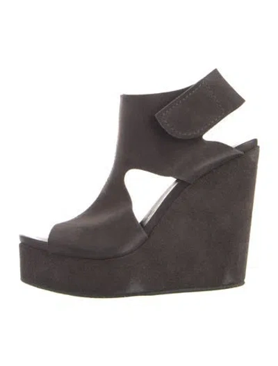 Pre-owned Pedro Garcia Suede Slingback Pumps In Gray