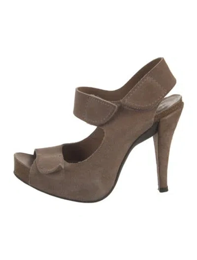 Pre-owned Pedro Garcia Suede Slingback Pumps In Neutral