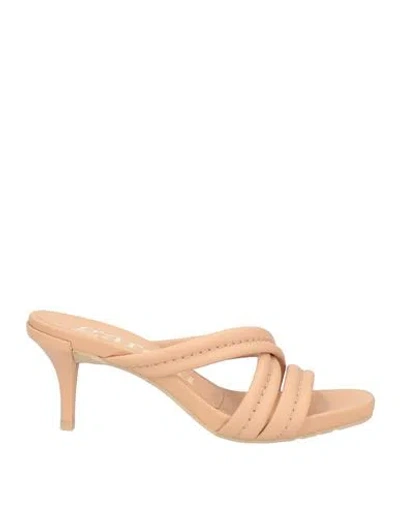 Pedro Garcia Pedro García Woman Sandals Beige Size 6.5 Leather