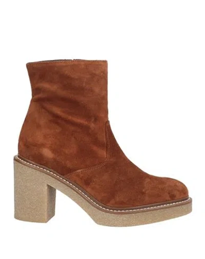 Pedro Miralles Weekend Woman Ankle Boots Camel Size 6 Leather In Sand