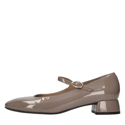 Pedro Miralles With Heel In Gray