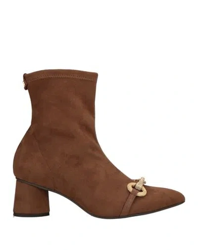 Pedro Miralles Woman Ankle Boots Brown Size 10 Textile Fibers