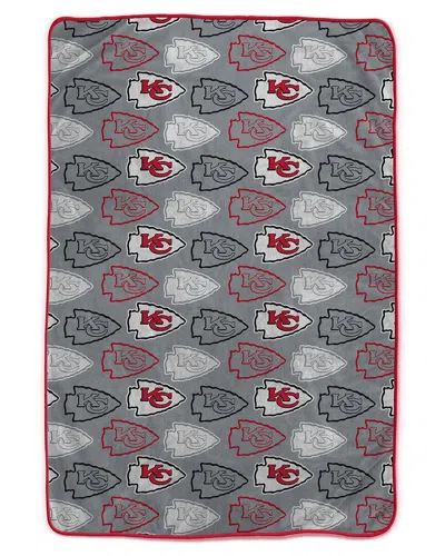 Pegasus Sports Kansas City Chiefs Nfl Team Logomania Oversized Fleece Blanket In Gray