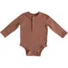 Pehr Organic Cotton Henley Bodysuit In Soft Clay