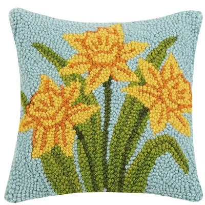 Peking Handicraft Daffodil Hook Wool Throw Pillow