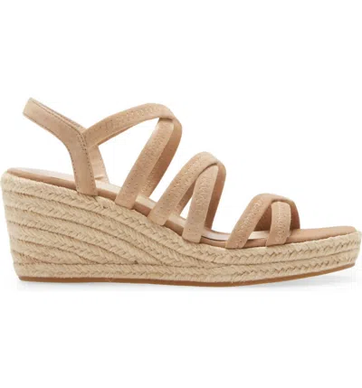 Pelle Moda Kortez Wedge In Latte In Beige