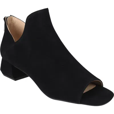 Pelle Moda Vaneza Open Toe Sandal In Black