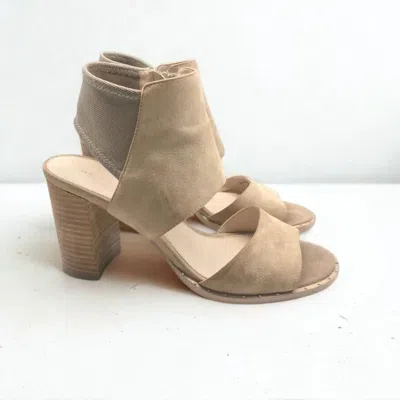 Pelle Moda Women's Elastic Back Block Heel Sandal In Grey In Neutral