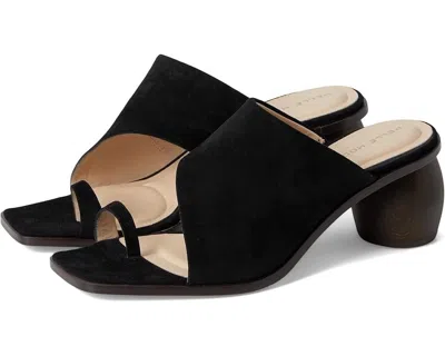 Pelle Moda Women's  Lahni Slide Black Leather Toe Loop Block Heel Sandal Ver767