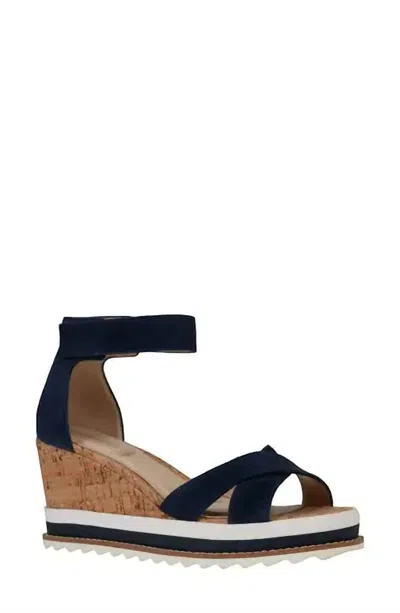 Pelle Moda Women's Westyn Platform Wedge Sandal In Midnight In Blue
