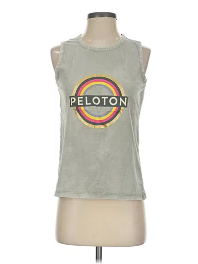 Pre-owned Peloton Sleeveless T-shirt In Green