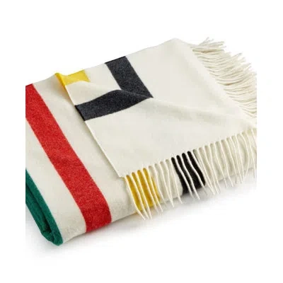 Pendleton 5th Ave Glacier Throw In Cream,red