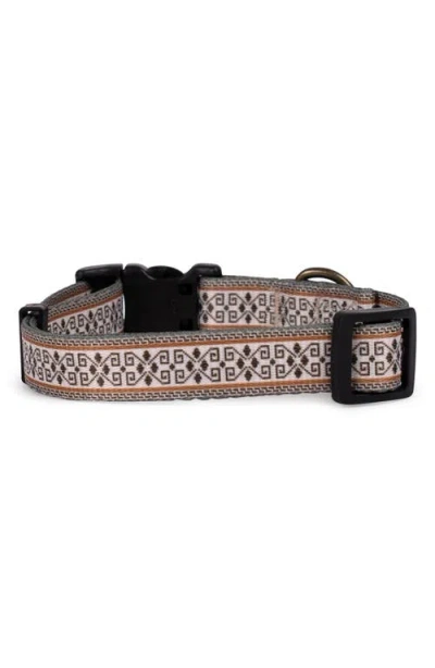 Pendleton Adventure Collar In Brown