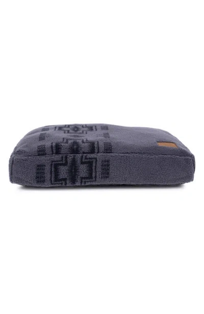 Pendleton Berber Napper Pet Bed In Black