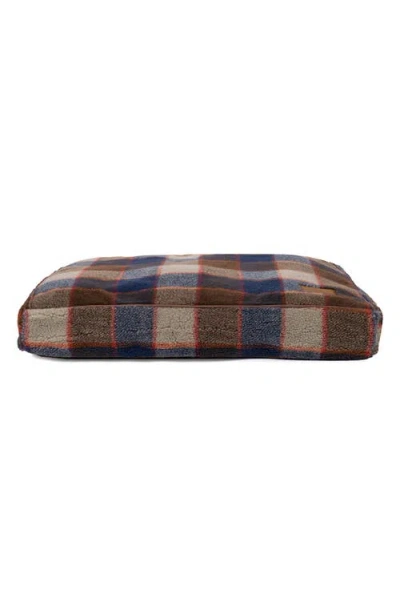 Pendleton Berber Napper Pet Bed In Multi