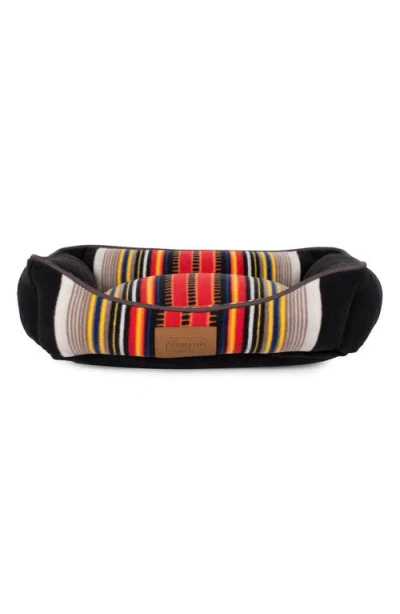 Pendleton Fleece Kuddler Pet Bed In Multi