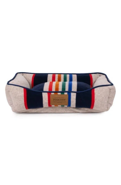 Pendleton Fleece Kuddler Pet Bed In Multi