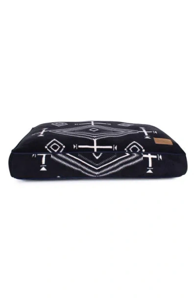 Pendleton Fleece Napper Pet Bed In Blue