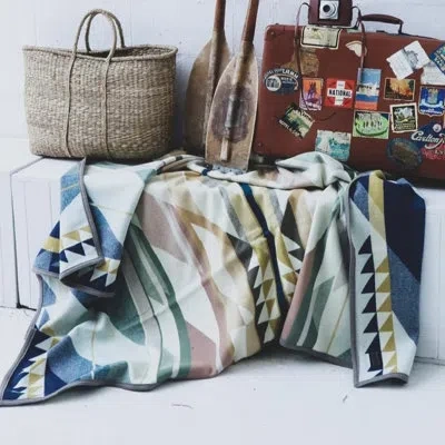 Pendleton Fossil Springs Throw In Green,gold