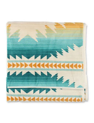 Pendleton Jacquard Bath Towel In Neutral