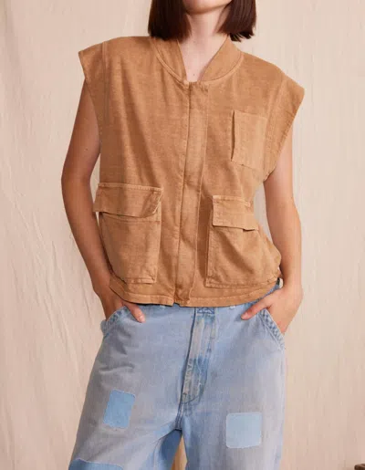 People Of Leisure Briar Vest In Camel