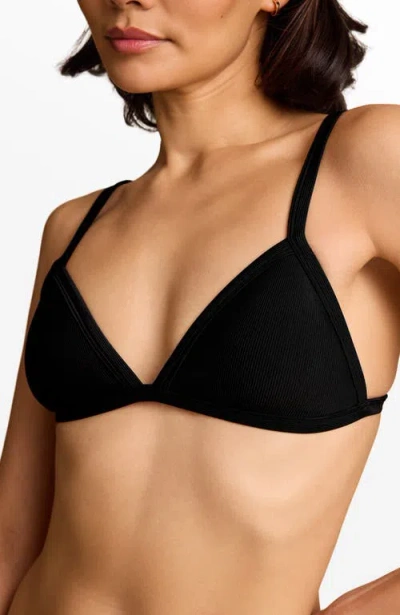 Pepper Triangle Bikini Top In Black